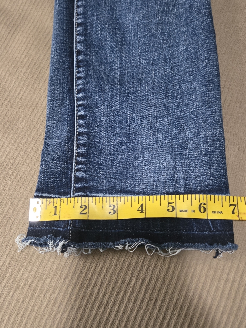 Coco + Carmen Classic Blue Women's Straight-Leg Jeans - Size M - Picture 3 of 6